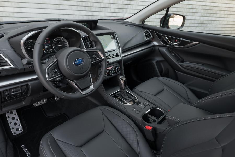 Интерьер Subaru Impreza 5-Door 2017 года  (WW) (фото 16 из 40)